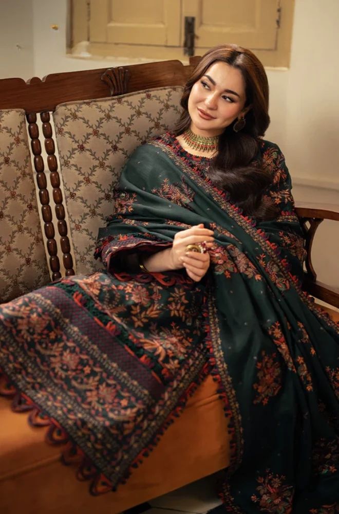 3 Piece Embroidered Lawn Suit - SKU:(LDS041)