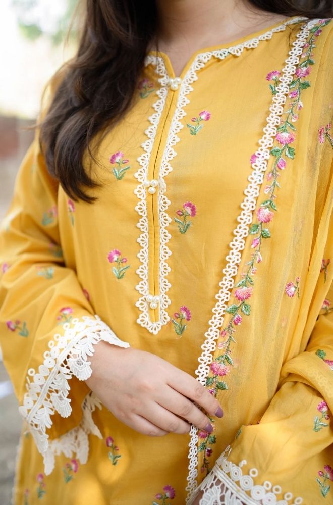 Summer 3Piece Lawn Embroidered Suit - SKU:(LDS001)