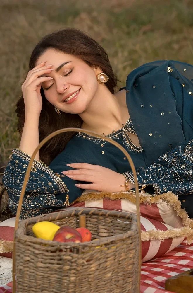 3 Piece Embroidered Lawn Suit - SKU:(LDS054)