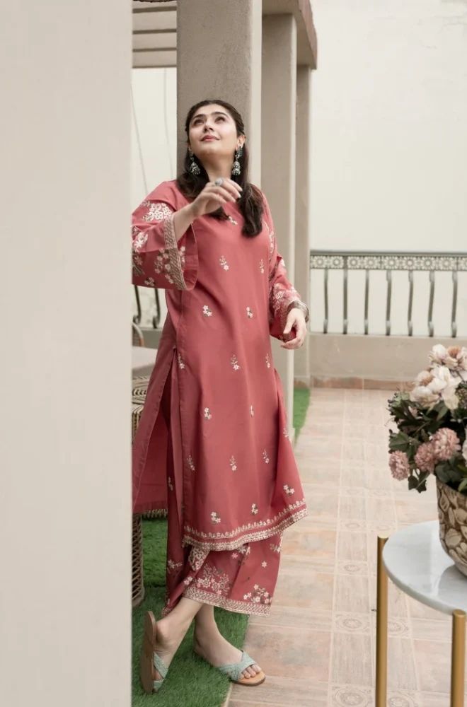 2 Piece Embroidered Lawn Suit - SKU:(LDS095)