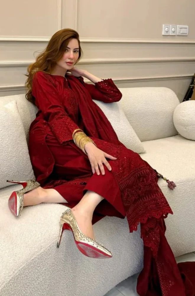 Summer 3 Piece Embroidered Lawn Suit SKU: (LDS005)