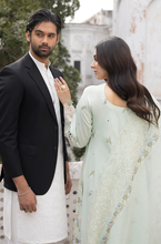 Load image into Gallery viewer, Mahnur - Summer 3PC Lawn Embroidered Suit - LDS060