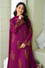 Load image into Gallery viewer, Dyot- Summer 3PC Lawn Embroidered Suit - LDS099