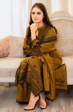 Load image into Gallery viewer, Urge - Summer 3PC Lawn Embroidered Suit - LDS071