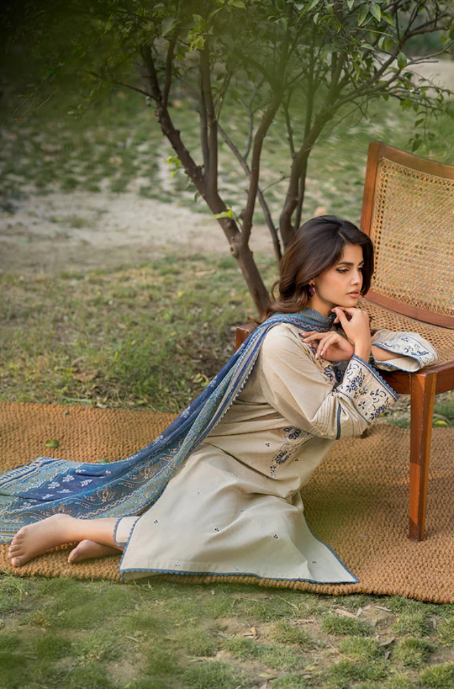 Summer 3PC Lawn Embroidered Suit - LDS150