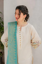 Load image into Gallery viewer, Kastoor - 3PC Lawn Embroidered Suit -LDS003