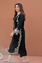 Load image into Gallery viewer, Shanzay Anooshay - 2PC Lawn Embroidered Suit - LDS123