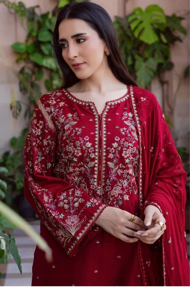 3 Piece Embroidered Lawn Suit - SKU:(LDS038)