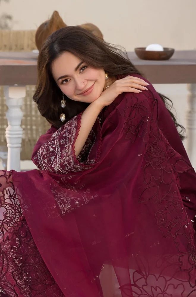 3 Piece Embroidered Lawn Suit - SKU:(LDS036)