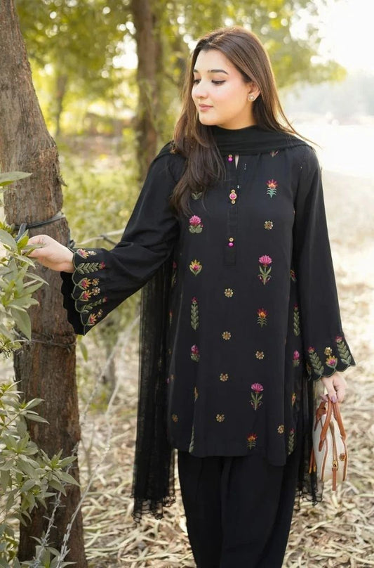 3 Piece Embroidered Lawn Suit - SKU:(LDS035)