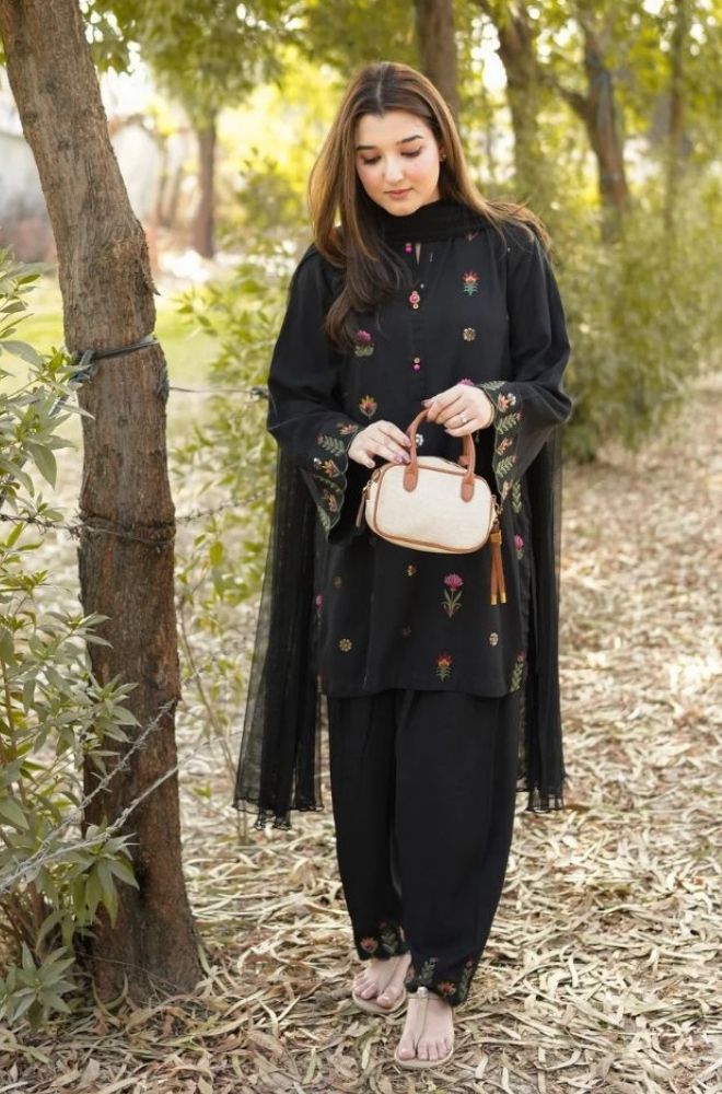 3 Piece Embroidered Lawn Suit - SKU:(LDS035)