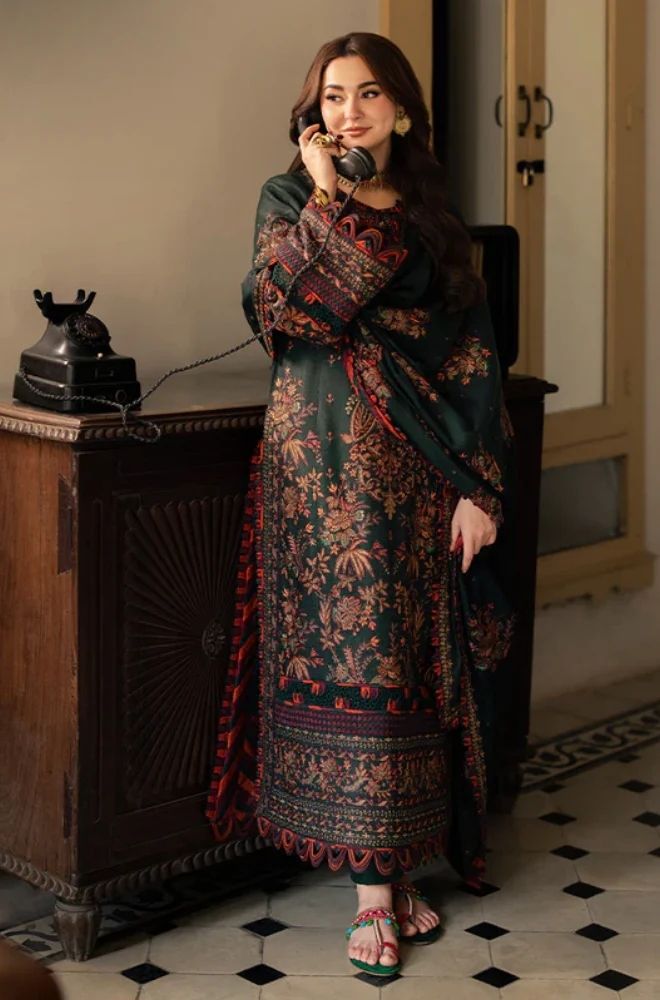 3 Piece Embroidered Lawn Suit - SKU:(LDS041)