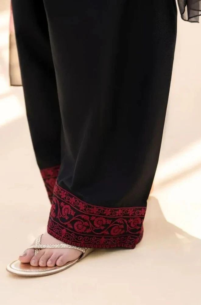 3 Piece Embroidered Lawn Suit - SKU:(LDS087)