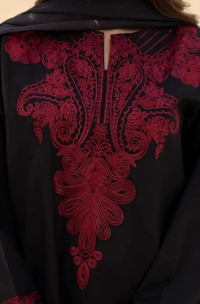 3 Piece Embroidered Lawn Suit - SKU:(LDS087)