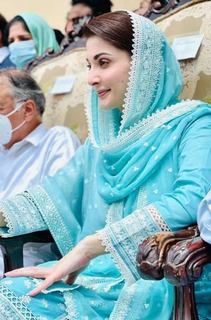 Breeze- 3 Piece - Lawn Embroidered Suit - LDS066