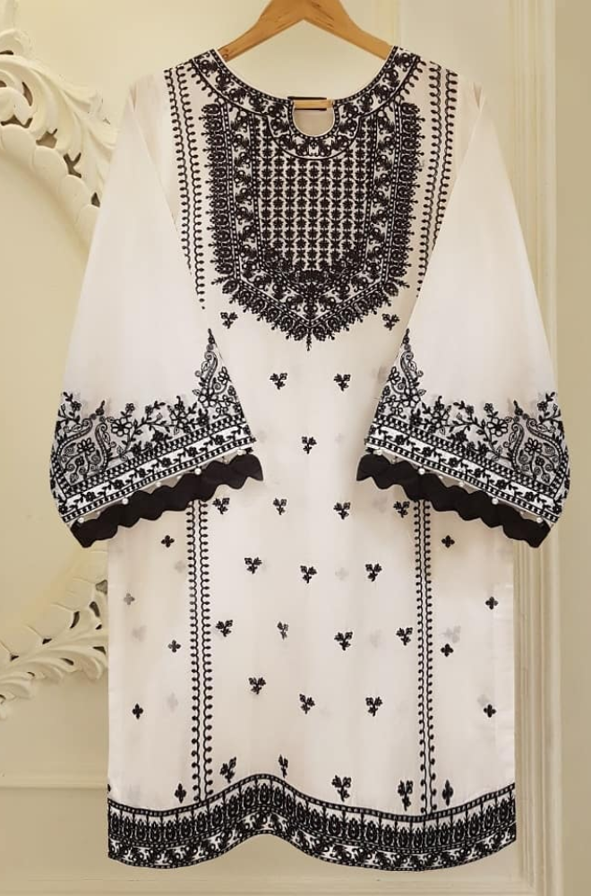 Agha Noor - 3PC Lawn Embroidered Suit - LDS120