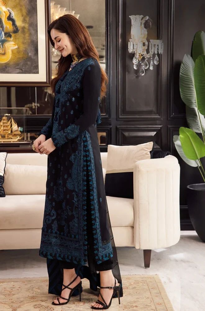 3 Piece Embroidered Lawn Suit - SKU:(LDS033)
