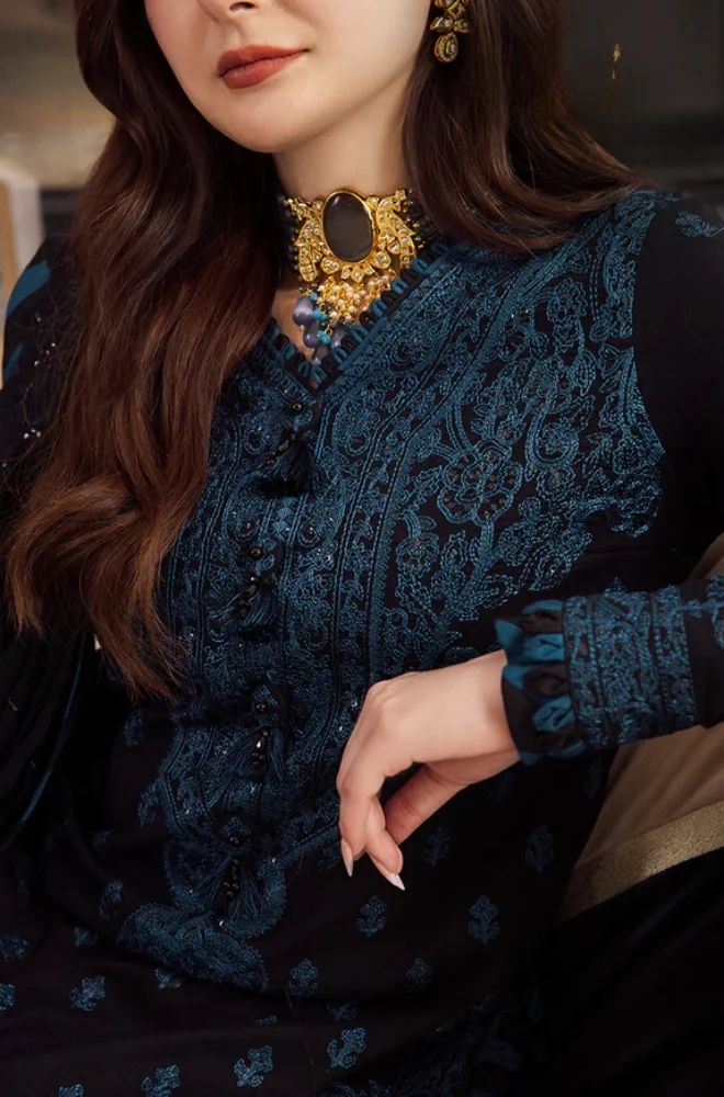 3 Piece Embroidered Lawn Suit - SKU:(LDS033)