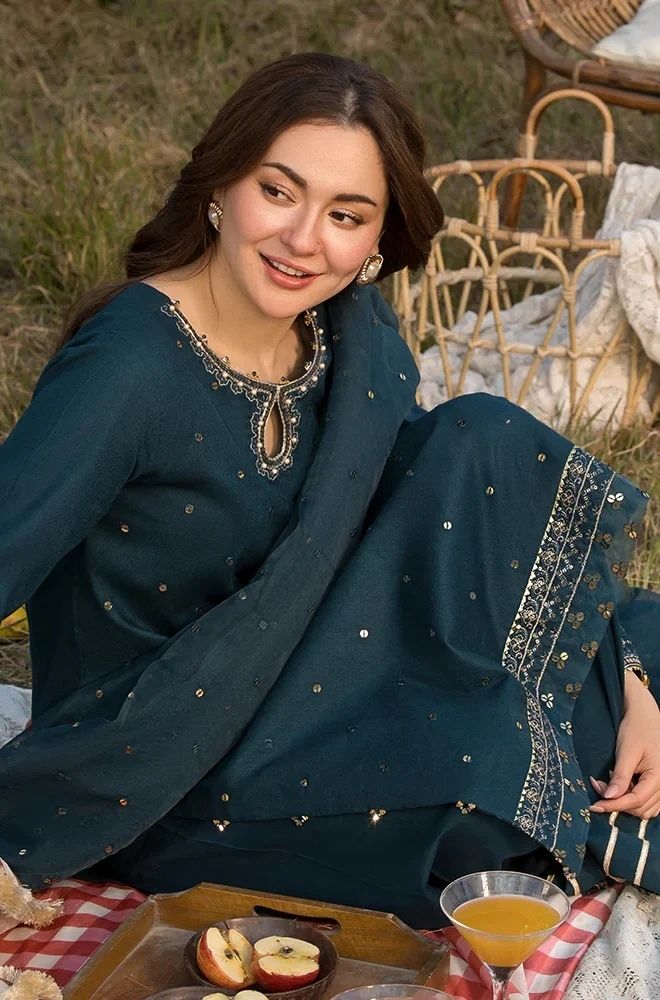 3 Piece Embroidered Lawn Suit - SKU:(LDS054)