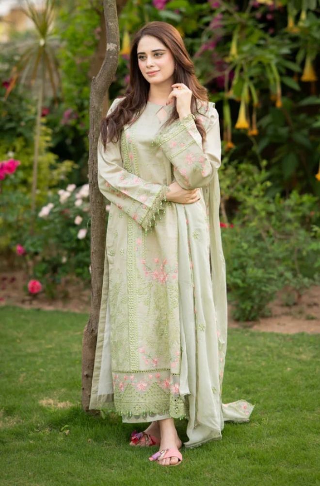 3 Piece Embroidered Lawn Suit - SKU:(LDS053)