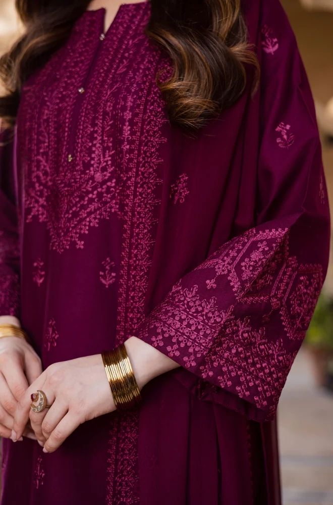 3 Piece Embroidered Lawn Suit - SKU:(LDS029)
