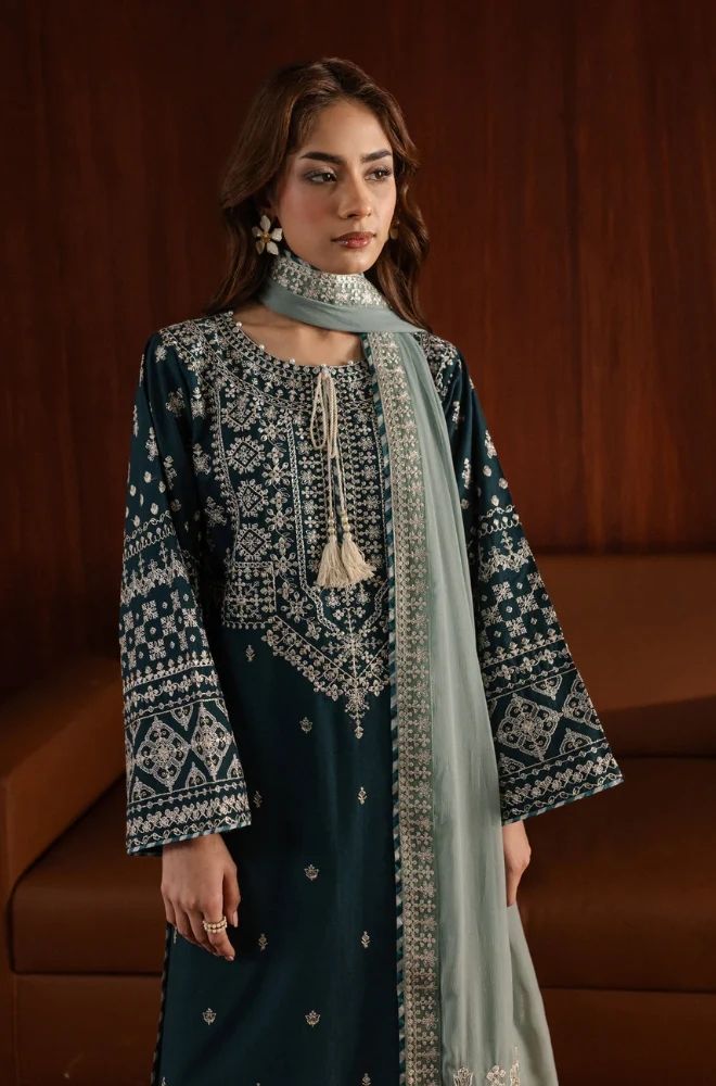 3 Piece Embroidered Lawn Suit SKU:(LDS027)