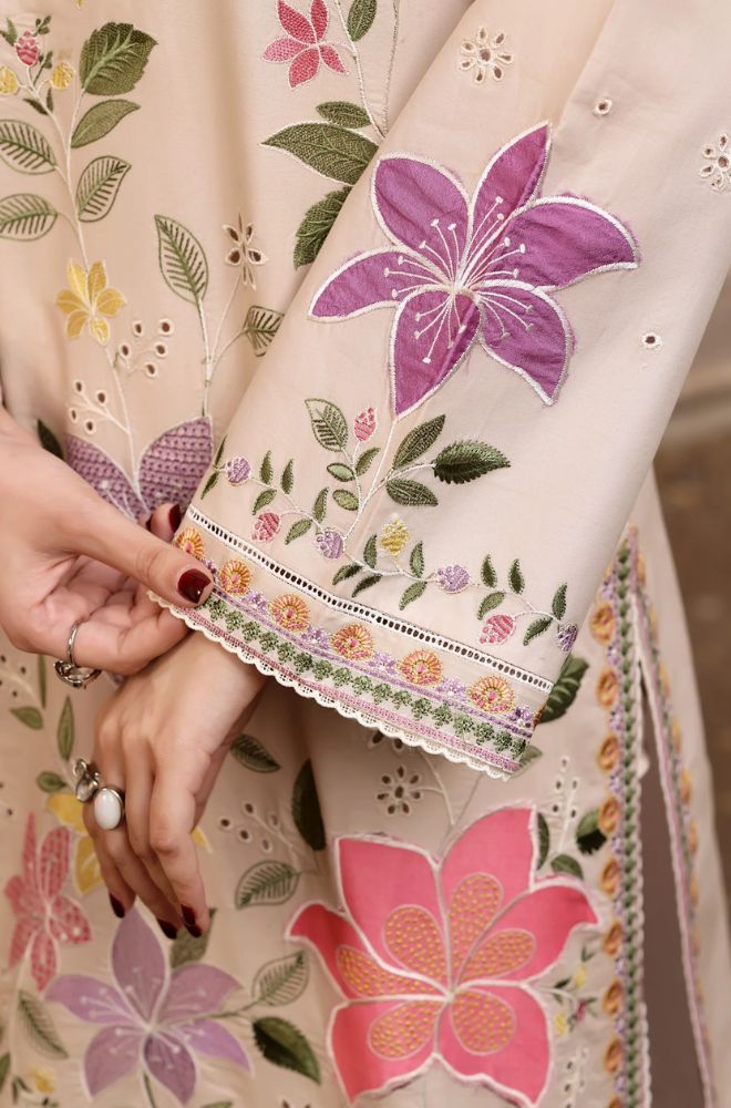 3 Piece Embroidered Lawn Suit - SKU:(LDS085)