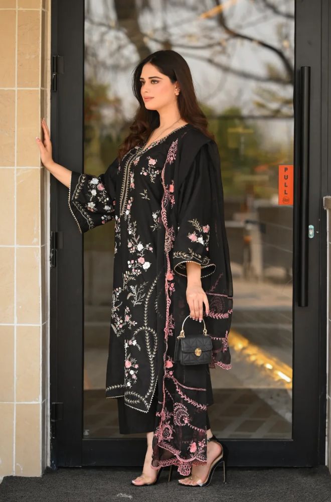 3 Piece Embroidered Lawn Suit - SKU:(LDS101)