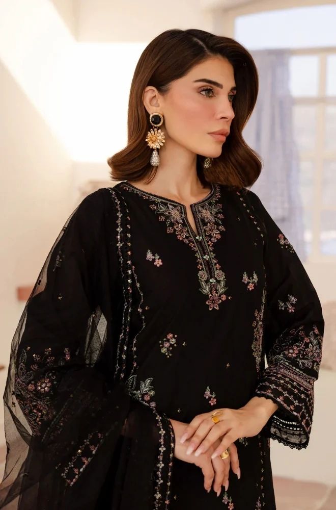 3 Piece Embroidered Lawn Suit - SKU: (LDS015)