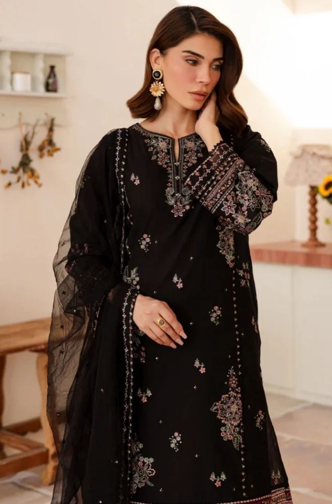 3 Piece Embroidered Lawn Suit - SKU: (LDS015)