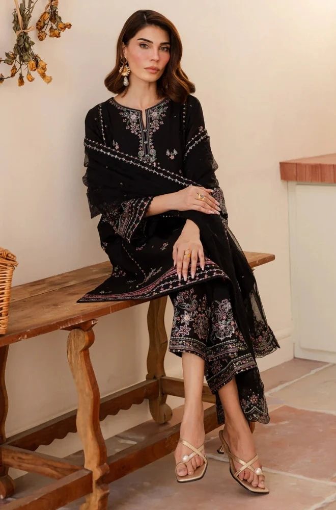 3 Piece Embroidered Lawn Suit - SKU: (LDS015)