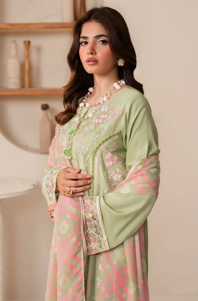 3 Piece Embroidered Lawn Suit - SKU:(LDS083)