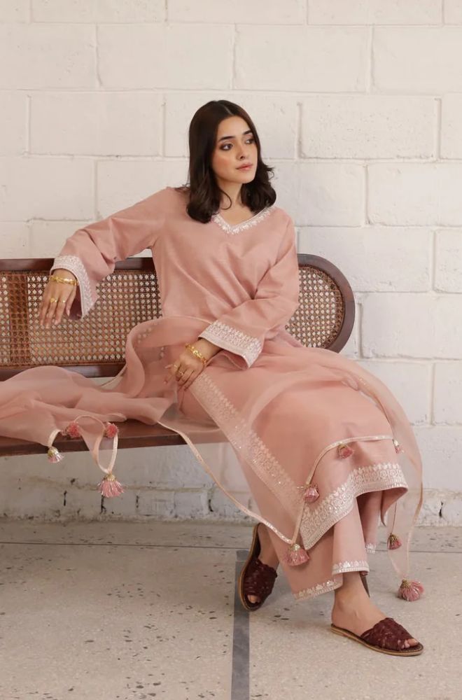 3 Piece Embroidered Lawn Suit - SKU:(LDS082)
