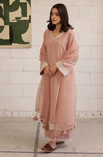 3 Piece Embroidered Lawn Suit - SKU:(LDS082)
