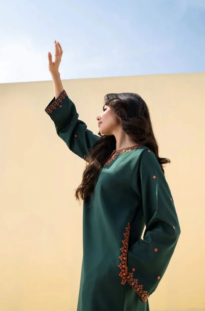 2 Piece Embroidered Lawn Suit - SKU:(LDS091)