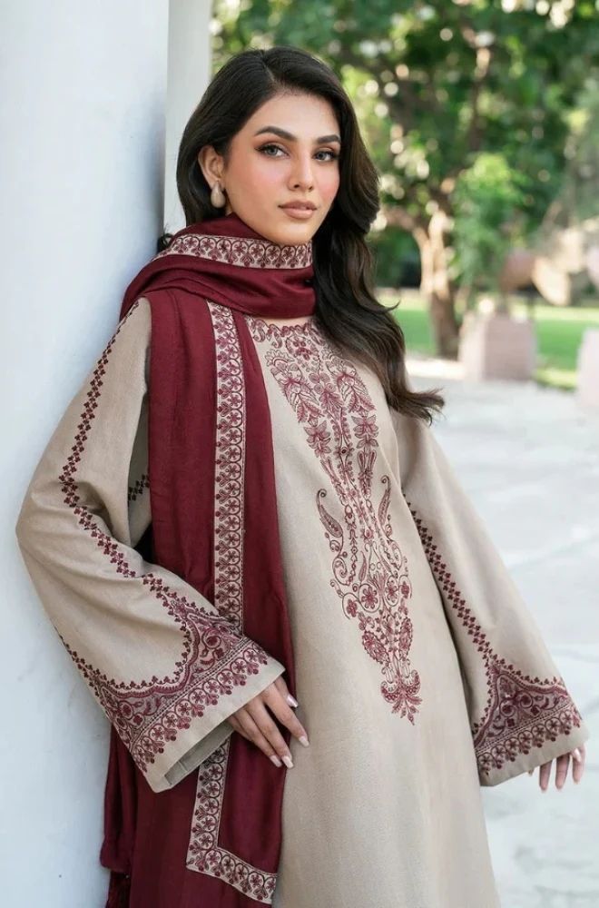 3 Piece Embroidered Lawn Suit - SKU:(LDS045)