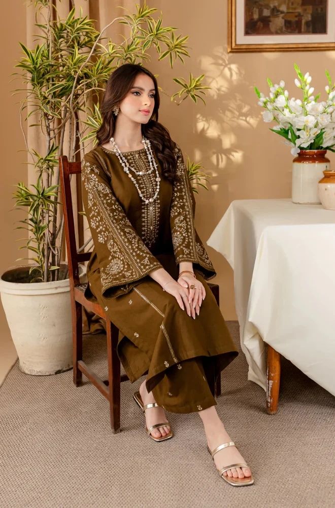 2 Piece Embroidered Lawn Suit - SKU:(LDS089)