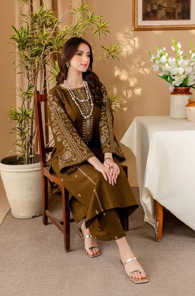 2 Piece Embroidered Lawn Suit - SKU:(LDS089)
