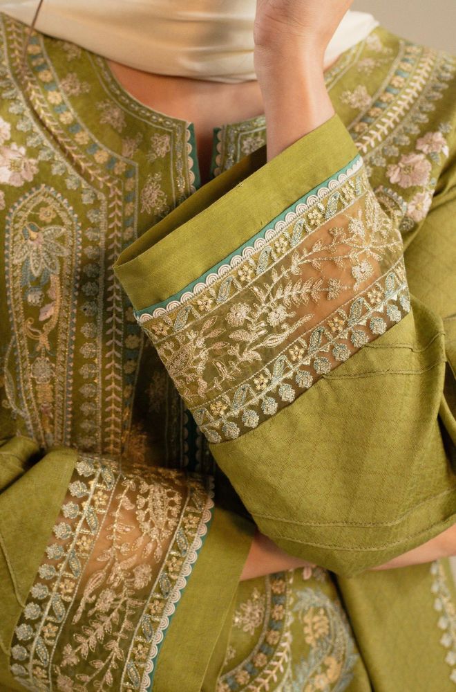 3 Piece Embroidered Lawn Suit - SKU:(LDS080)