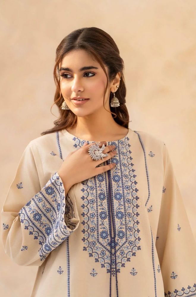 3 Piece Embroidered Lawn Suit - SKU:(LDS079)