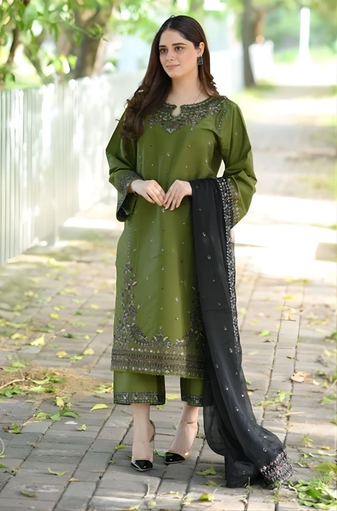 Summer 3 Piece Lawn Embroidered Suit SKU:(LDS004)