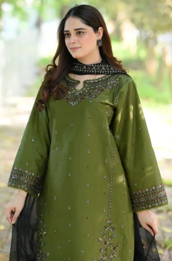 Summer 3 Piece Lawn Embroidered Suit SKU:(LDS004)