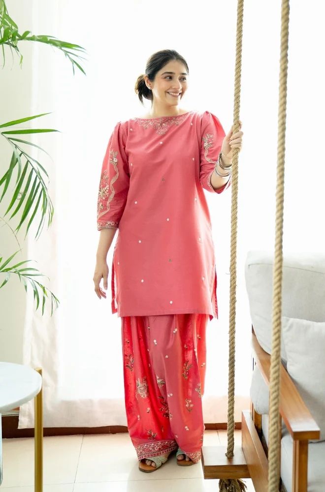 2 Piece Embroidered Lawn Suit - SKU:(LDS088)