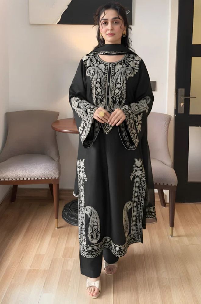 3 Piece Embroidered Lawn Suit - SKU:(LDS078)